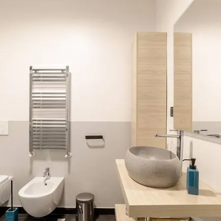 Ravecca Luxury - Centre - Italy Flat Vacation *