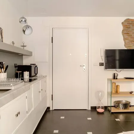 Ravecca Luxury - Centre - Italy Flat Vacation